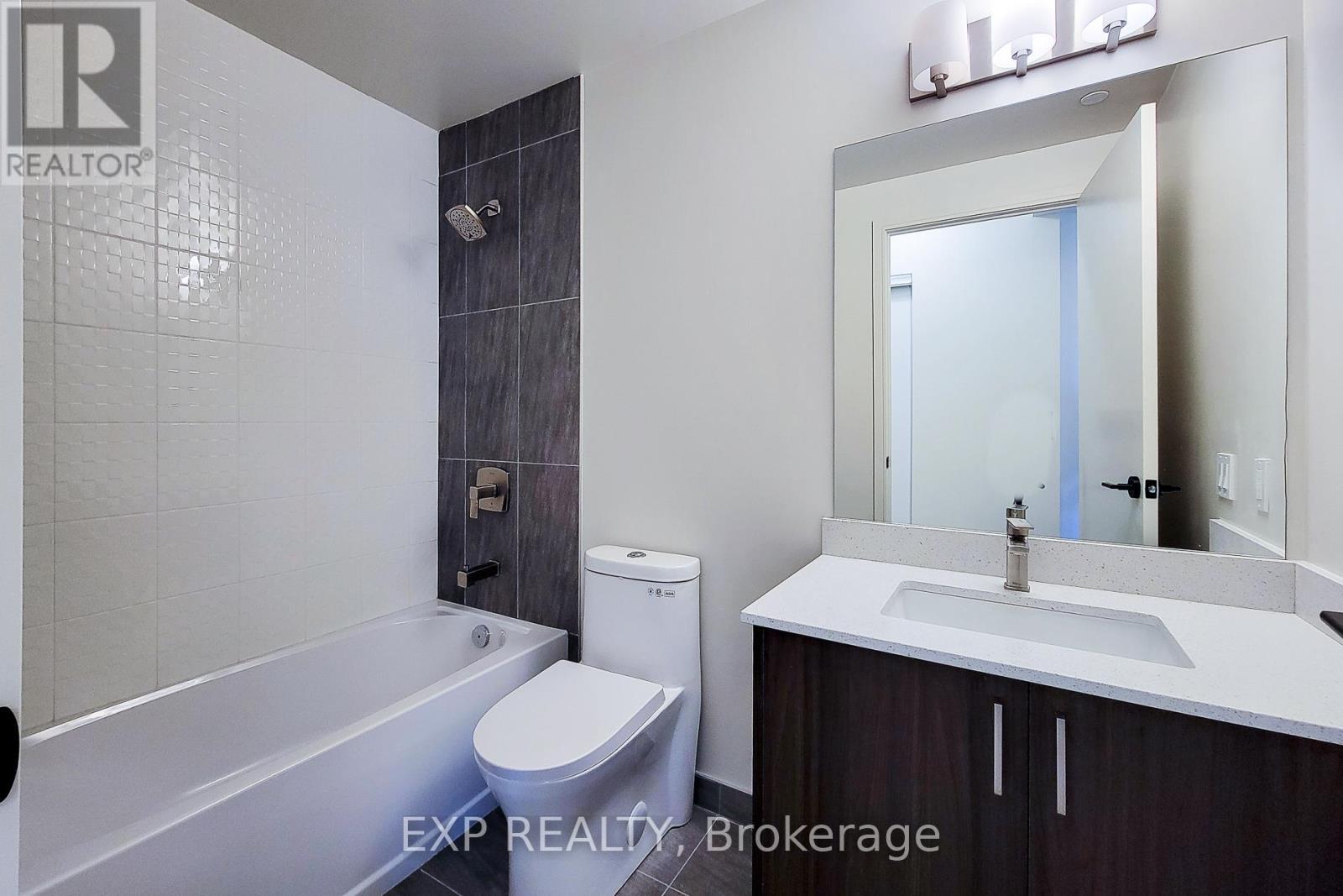 403 - 8020 Derry Road, Milton, ON - Indoor Photo Showing Bathroom