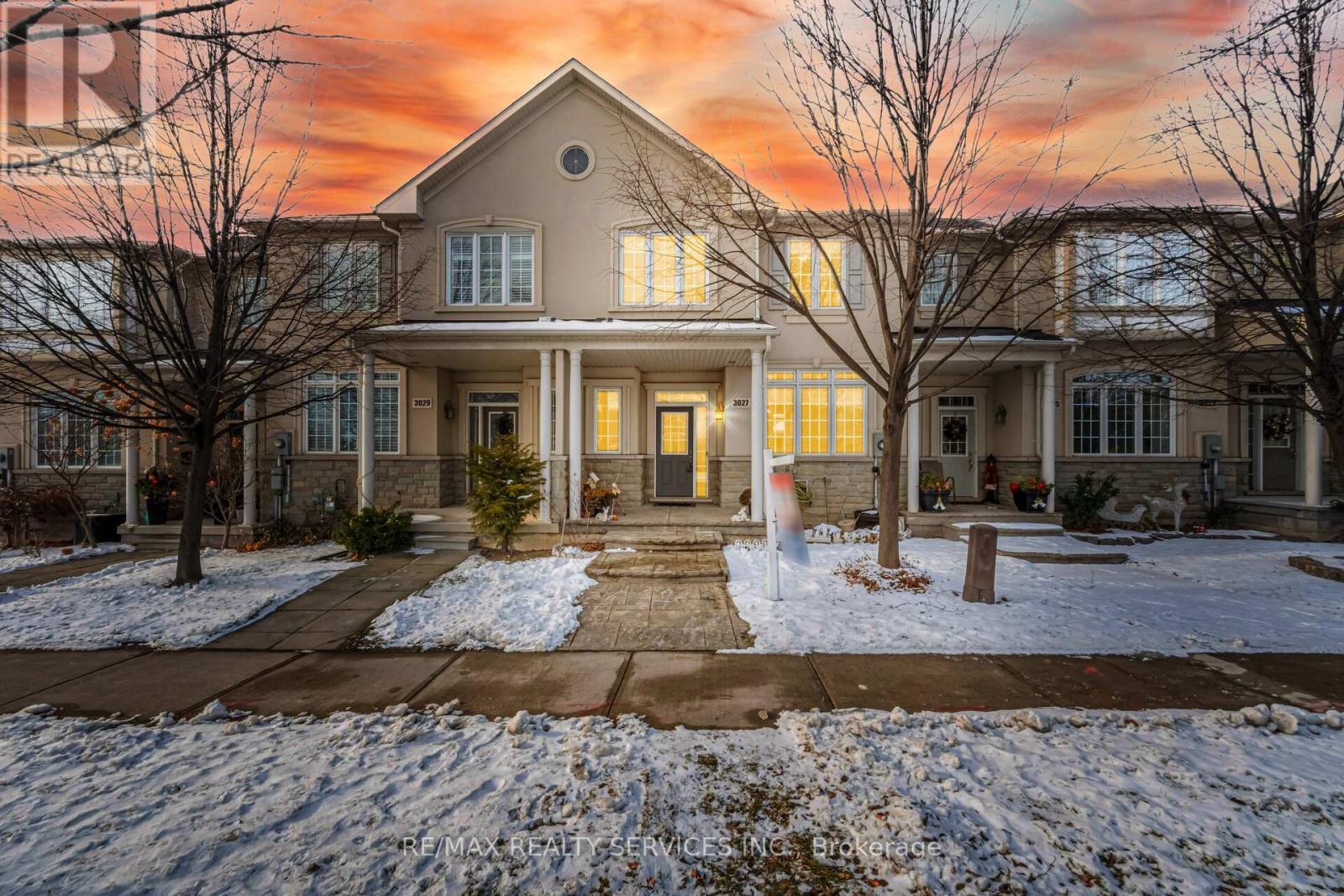 3027 Richview Boulevard, Oakville, ON - Outdoor With Deck Patio Veranda With Facade