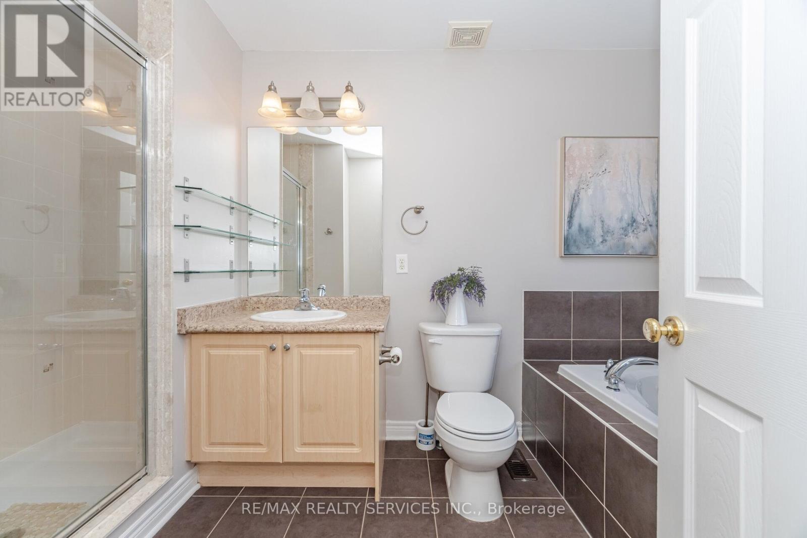 3027 Richview Boulevard, Oakville, ON - Indoor Photo Showing Bathroom