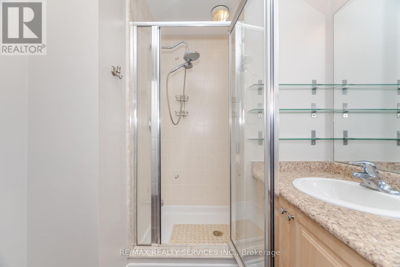 3027 Richview Boulevard, Oakville, ON - Indoor Photo Showing Bathroom