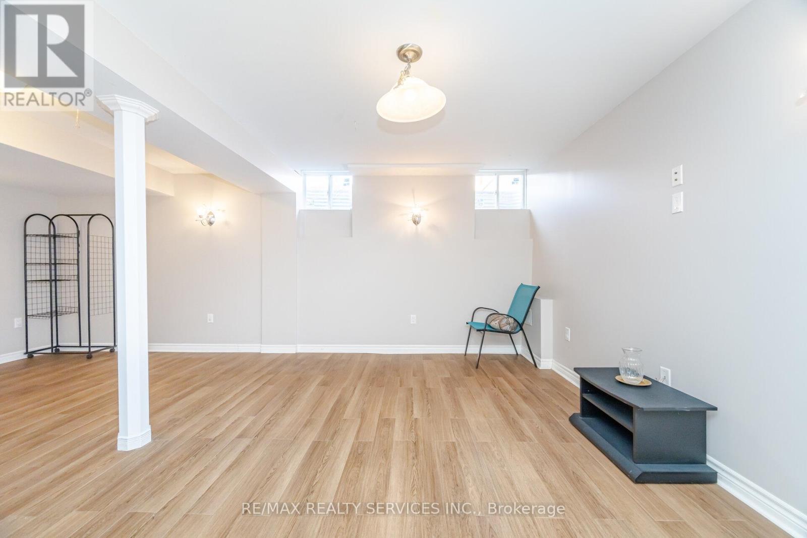 3027 Richview Boulevard, Oakville, ON - Indoor