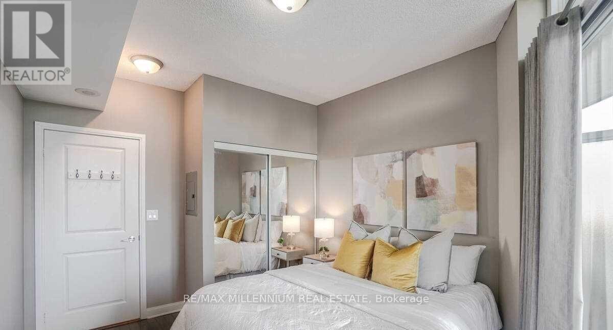 1707 - 80 Absolute Avenue, Mississauga, ON - Indoor Photo Showing Bedroom
