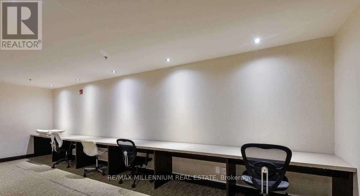 1707 - 80 Absolute Avenue, Mississauga, ON - Indoor Photo Showing Other Room