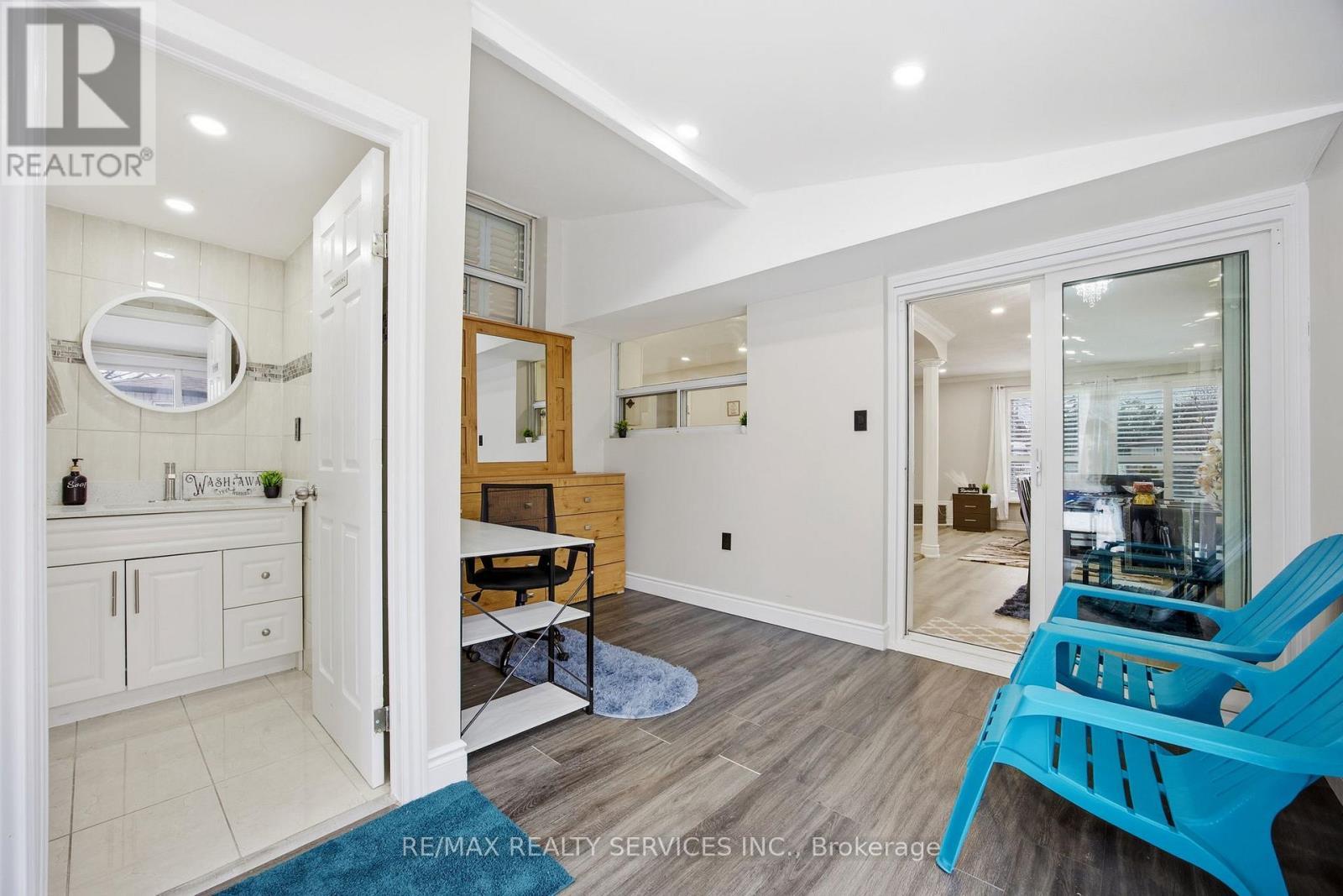 17 Avening Drive, Toronto, ON - Indoor