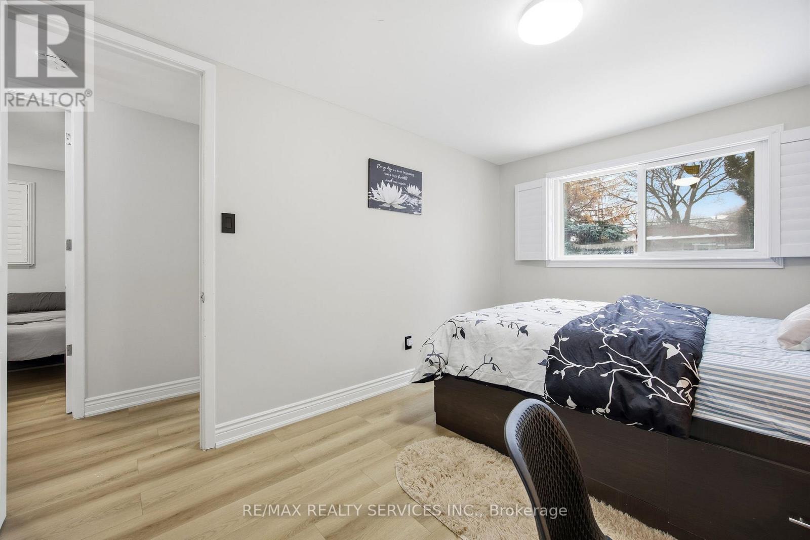 17 Avening Drive, Toronto, ON - Indoor Photo Showing Bedroom