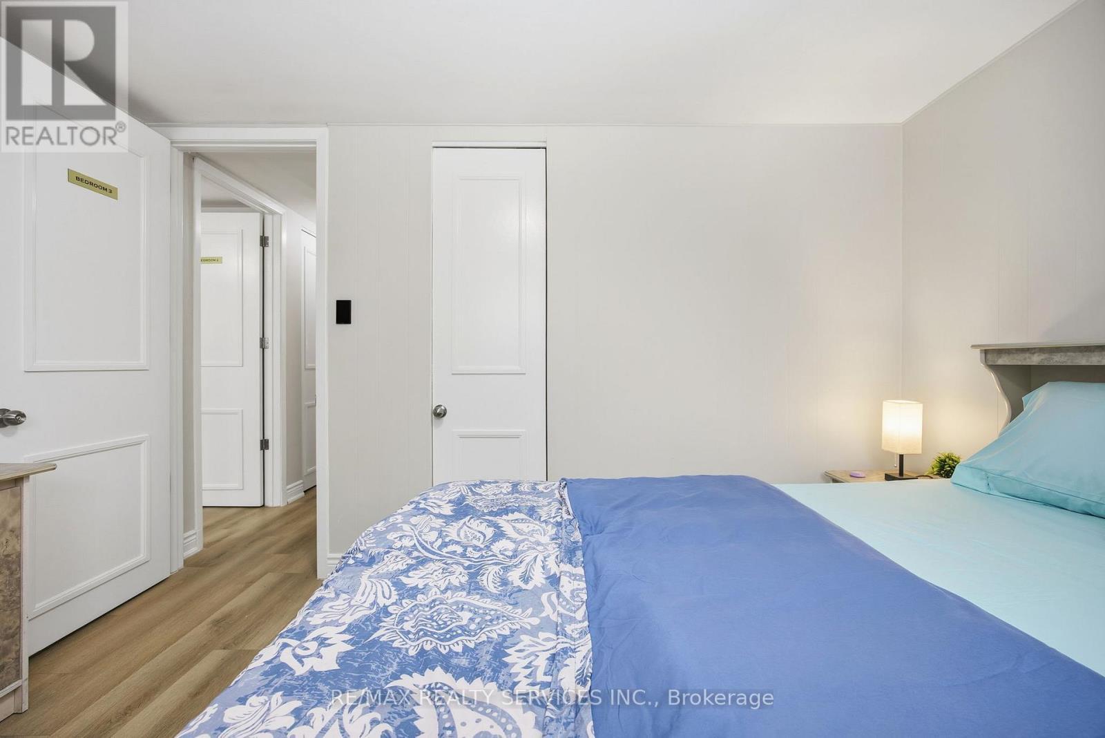 17 Avening Drive, Toronto, ON - Indoor Photo Showing Bedroom