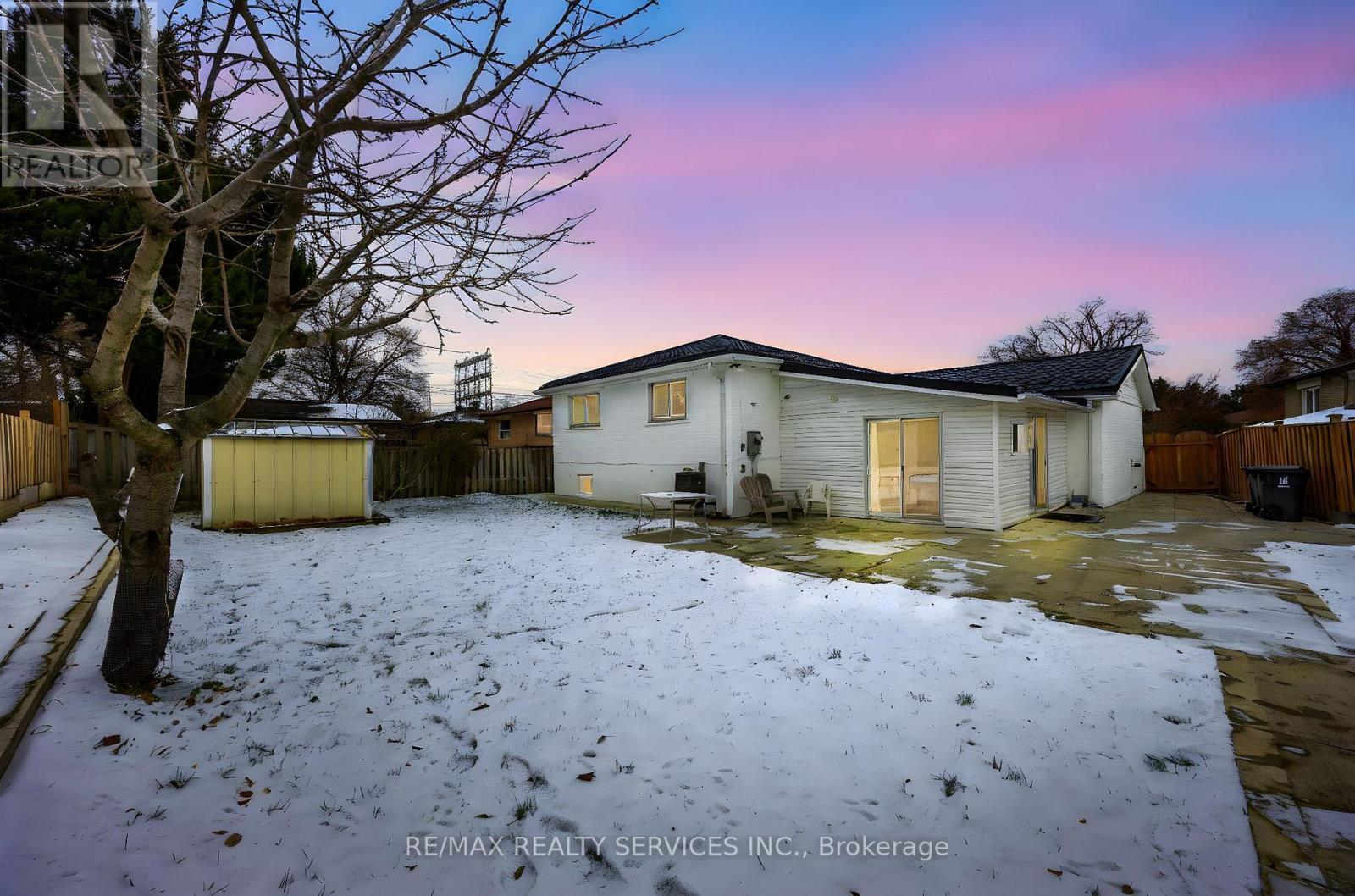 17 Avening Drive, Toronto, ON - Outdoor