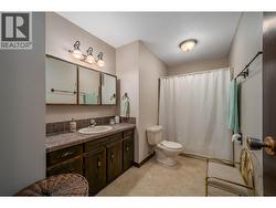 Full bathroom upstairs -