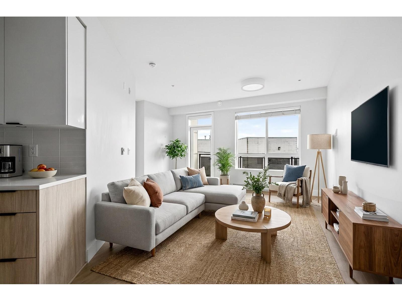 214 20061 Fraser Highway, Langley, BC - Indoor Photo Showing Living Room