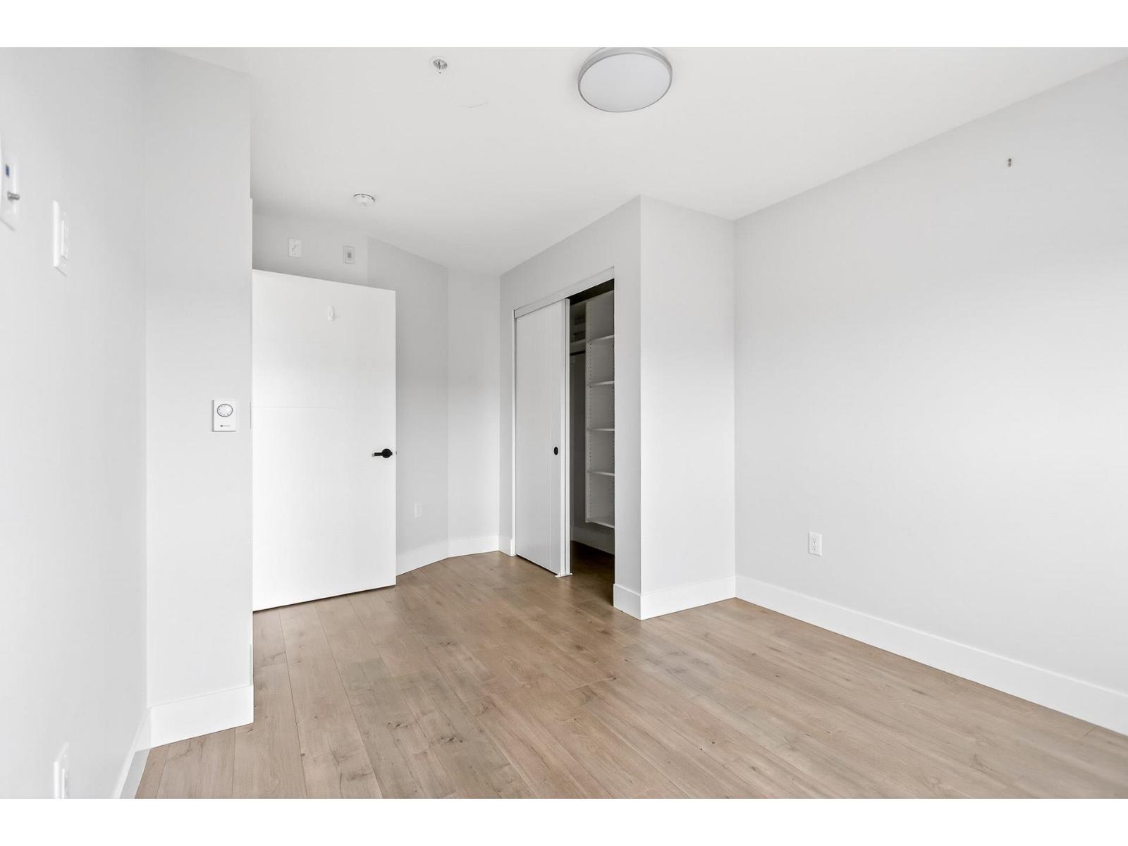 214 20061 Fraser Highway, Langley, BC - Indoor Photo Showing Other Room