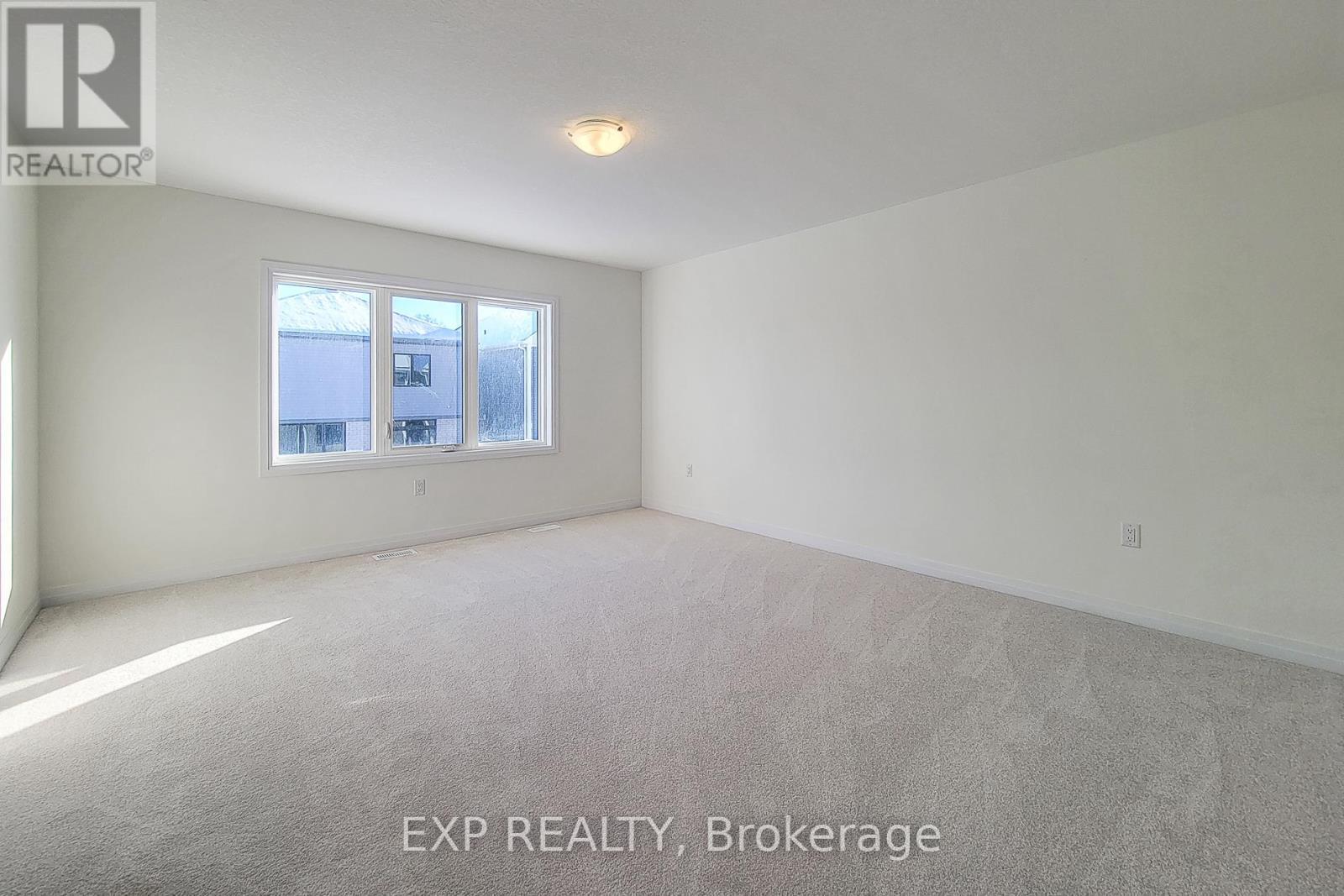 31 Turnbull Drive, Brantford, ON - Indoor Photo Showing Other Room