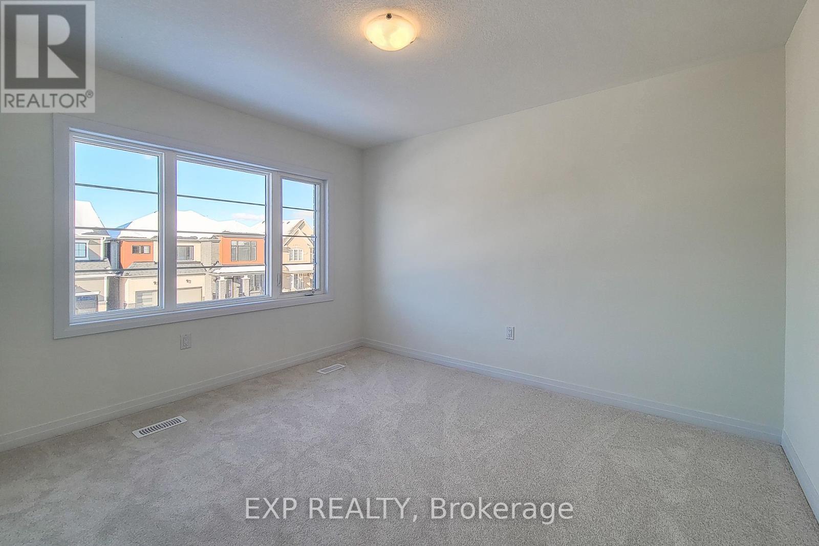 31 Turnbull Drive, Brantford, ON - Indoor Photo Showing Other Room