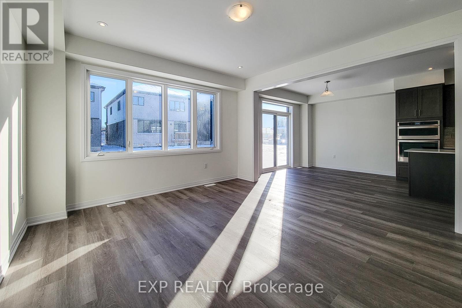 31 Turnbull Drive, Brantford, ON - Indoor Photo Showing Other Room