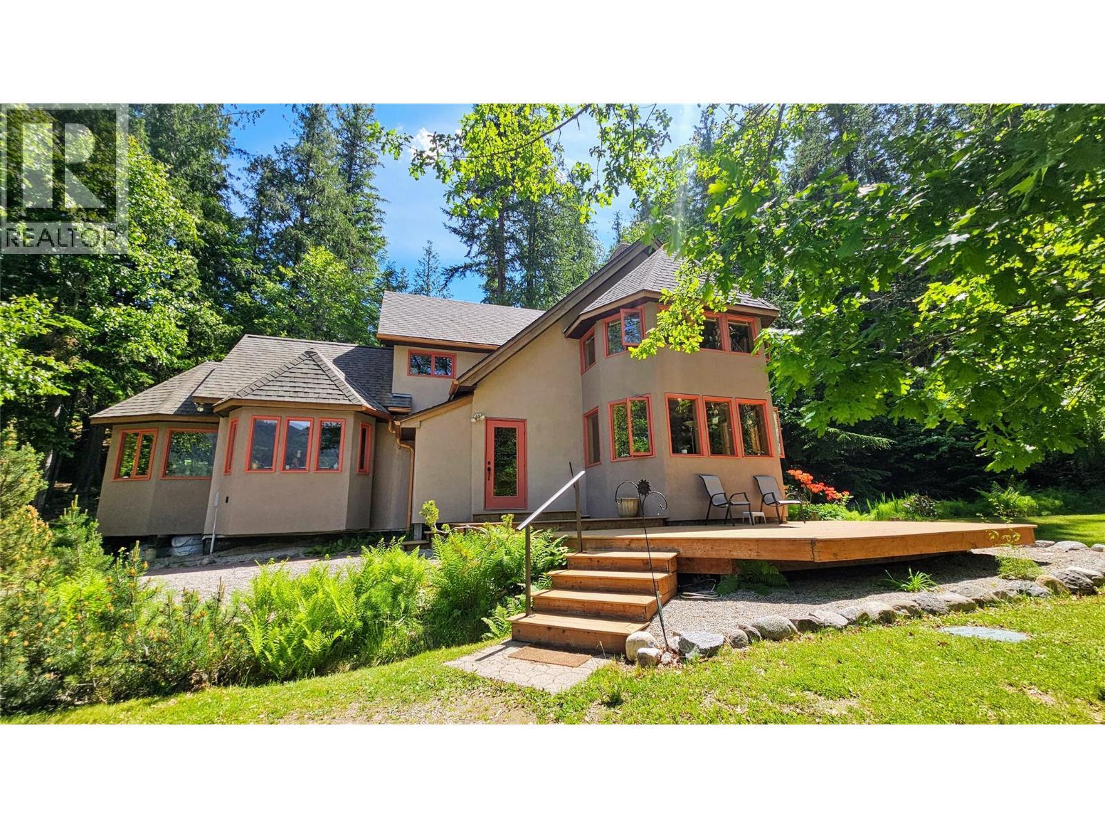 8496 B Procter Road E, Procter, BC - Outdoor With Deck Patio Veranda