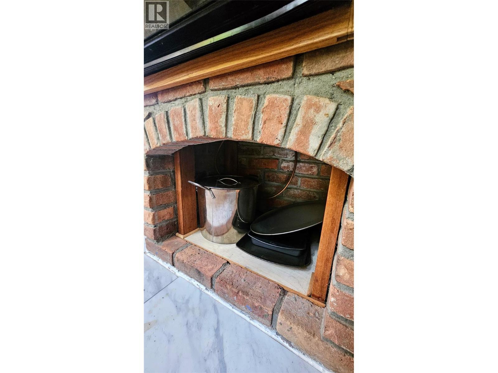 8496 B Procter Road E, Procter, BC - Photo Showing Other Room