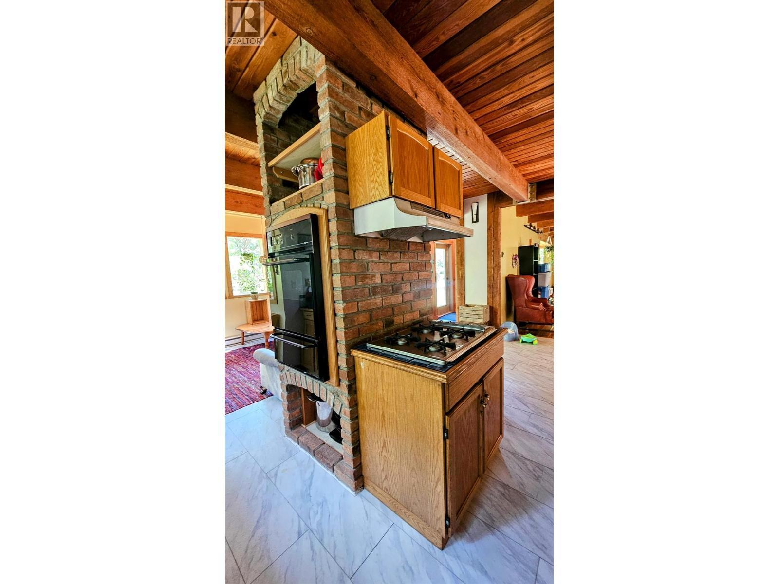 8496 B Procter Road E, Procter, BC -