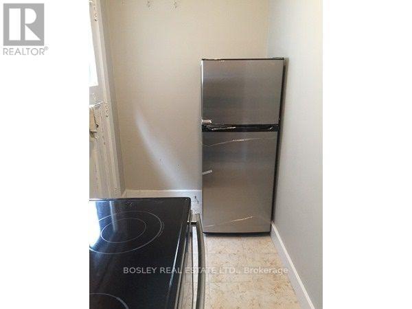 4 - 451 Parliament Street, Toronto, ON - Indoor