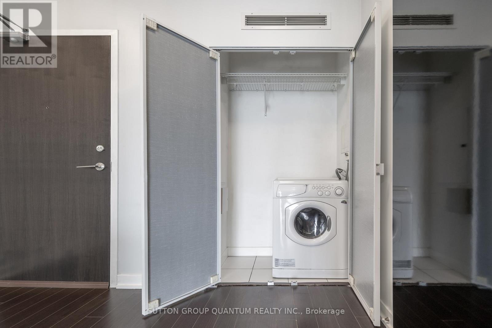 2606 - 38 Dan Leckie Way, Toronto, ON - Indoor Photo Showing Laundry Room