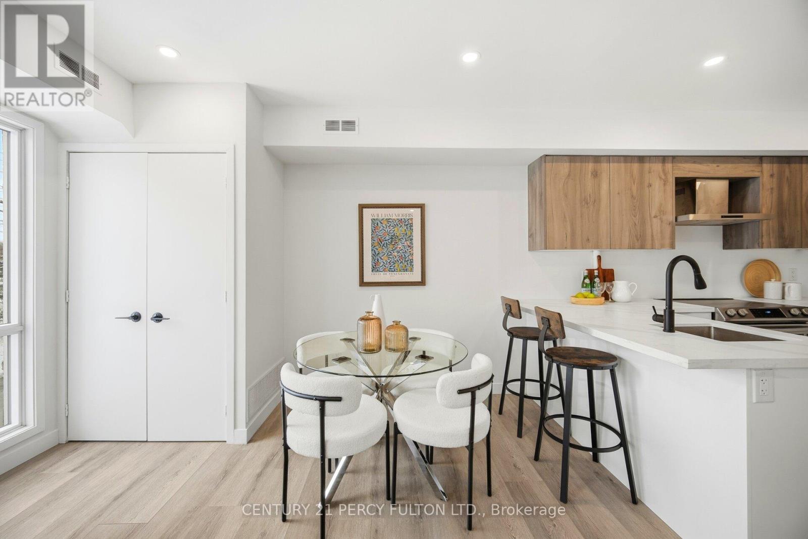 201 - 61 Orchard Park Drive, Toronto, ON - Indoor