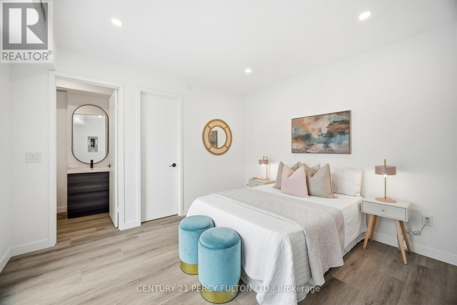 201 - 61 Orchard Park Drive, Toronto, ON - Indoor Photo Showing Bedroom