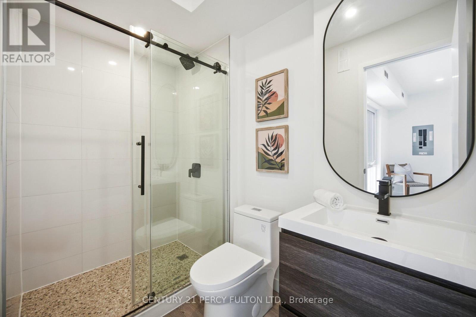 201 - 61 Orchard Park Drive, Toronto, ON - Indoor Photo Showing Bathroom