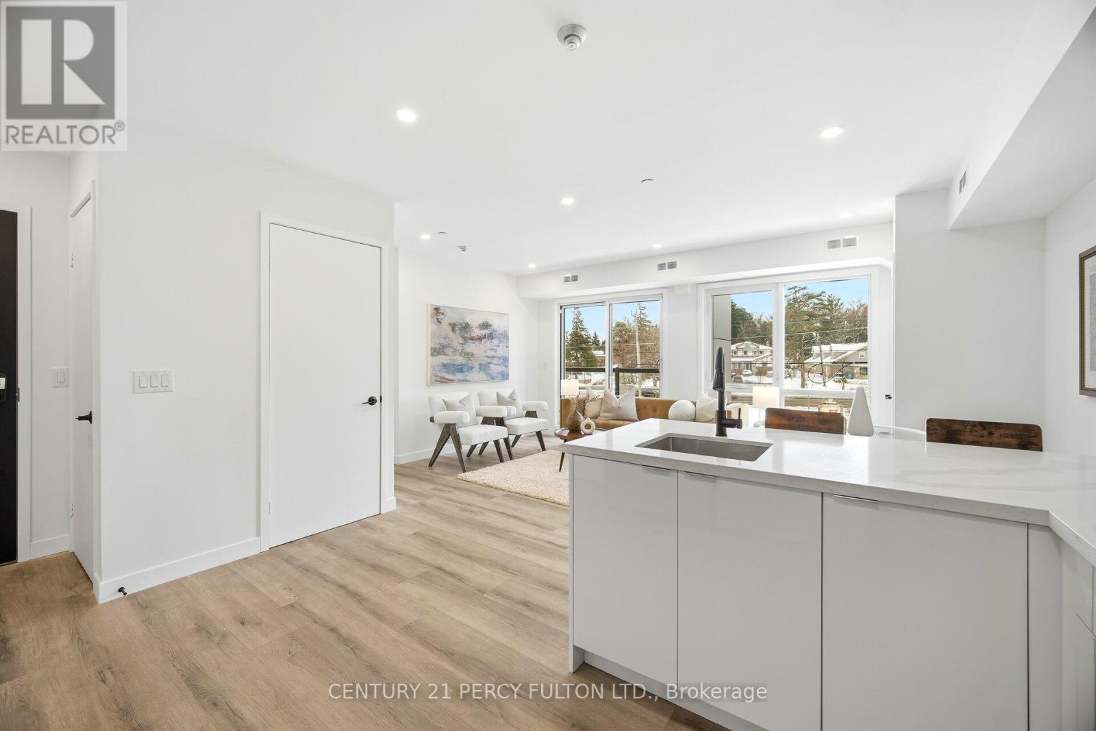 201 - 61 Orchard Park Drive, Toronto, ON - Indoor