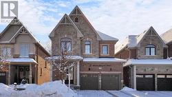 75 MANOR HAMPTON STREET East Gwillimbury, ON L9N 0P9