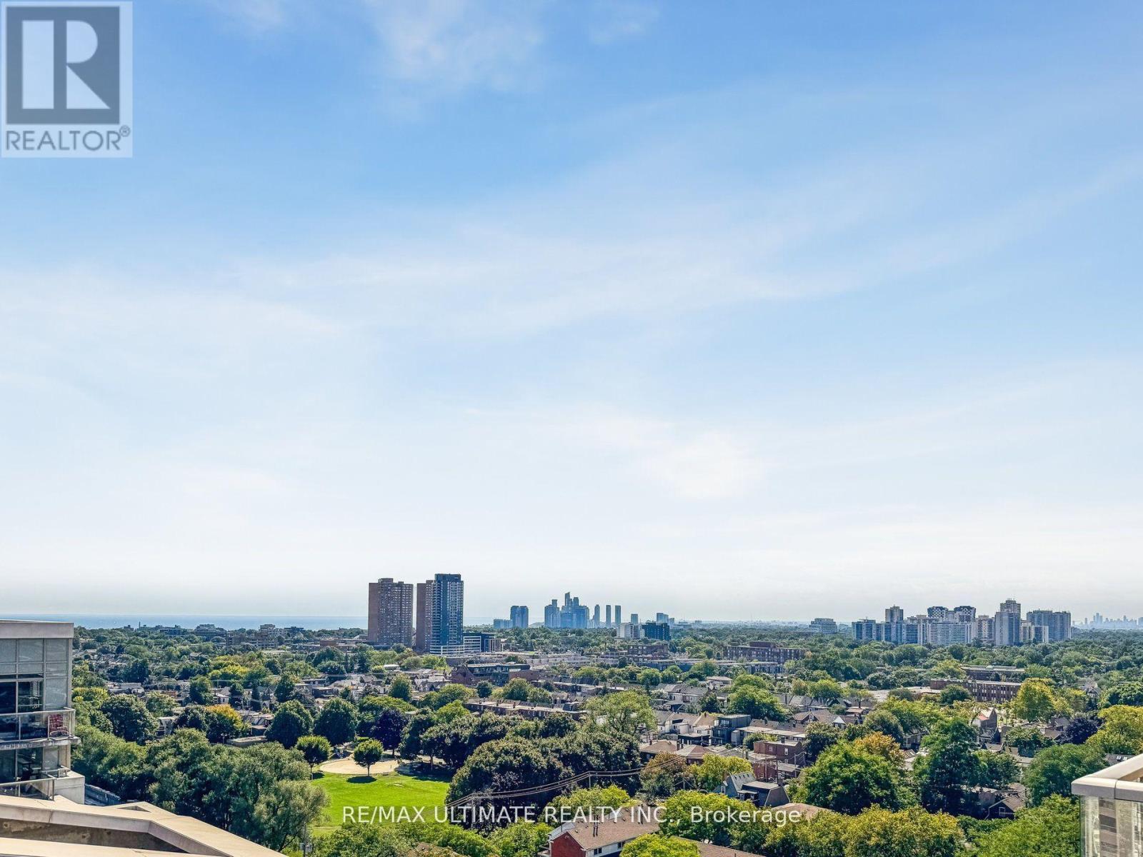1402 - 816 Lansdowne Avenue, Toronto, ON - Outdoor With View