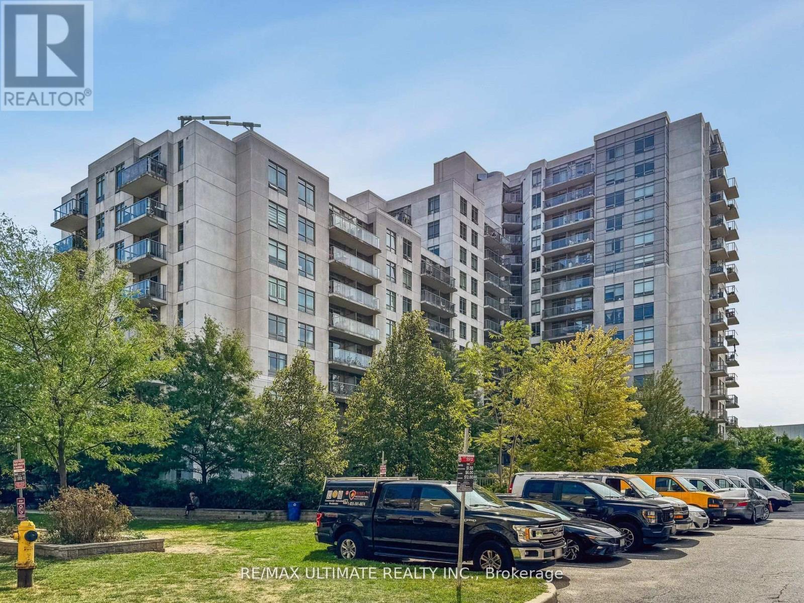 1402 - 816 Lansdowne Avenue, Toronto, ON - Outdoor With Facade