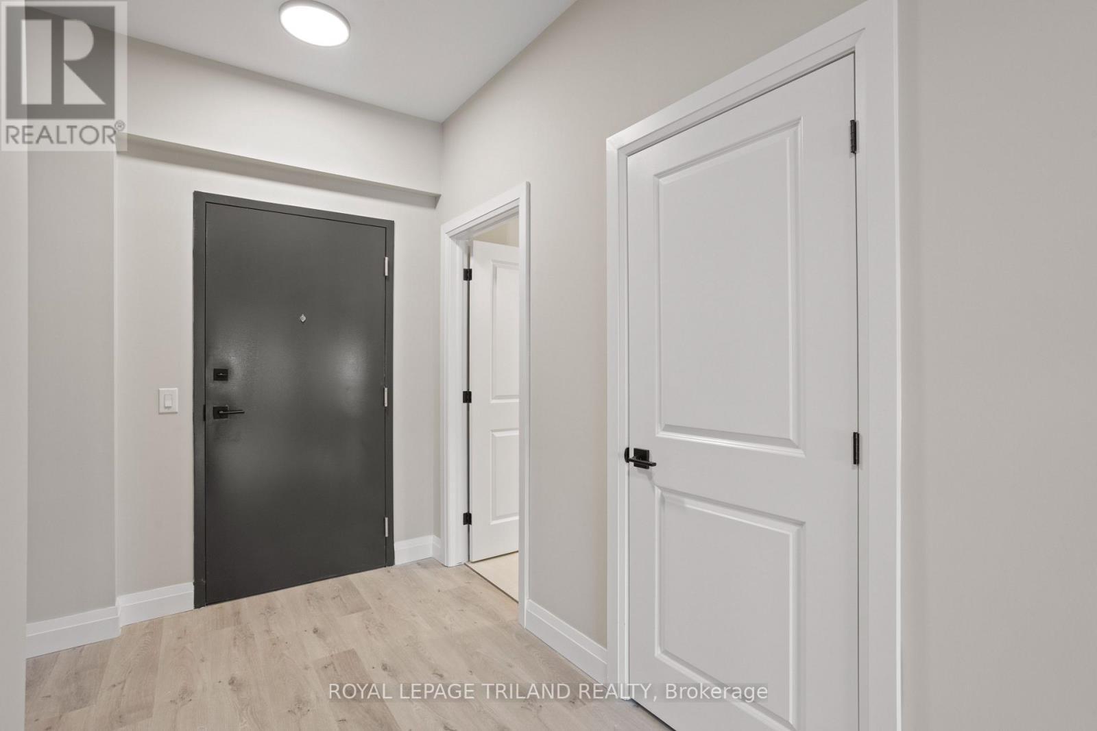 101 - 33318 Richmond Street, Lucan Biddulph (Lucan), ON