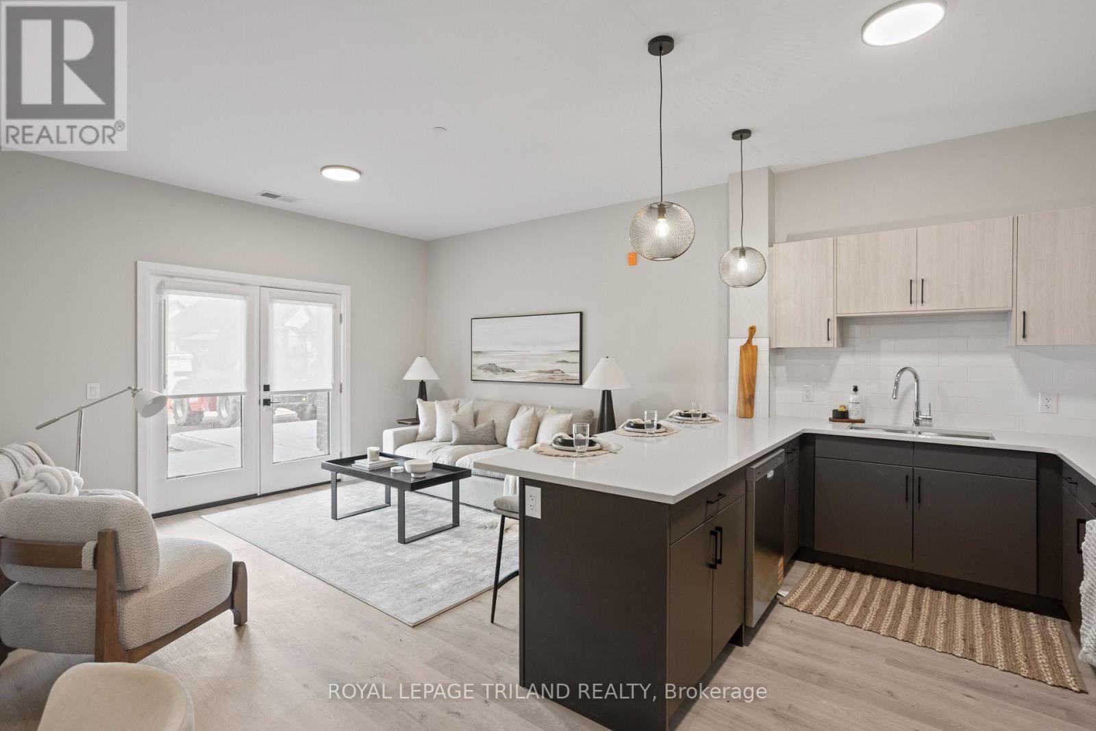 101 - 33318 Richmond Street, Lucan Biddulph (Lucan), ON