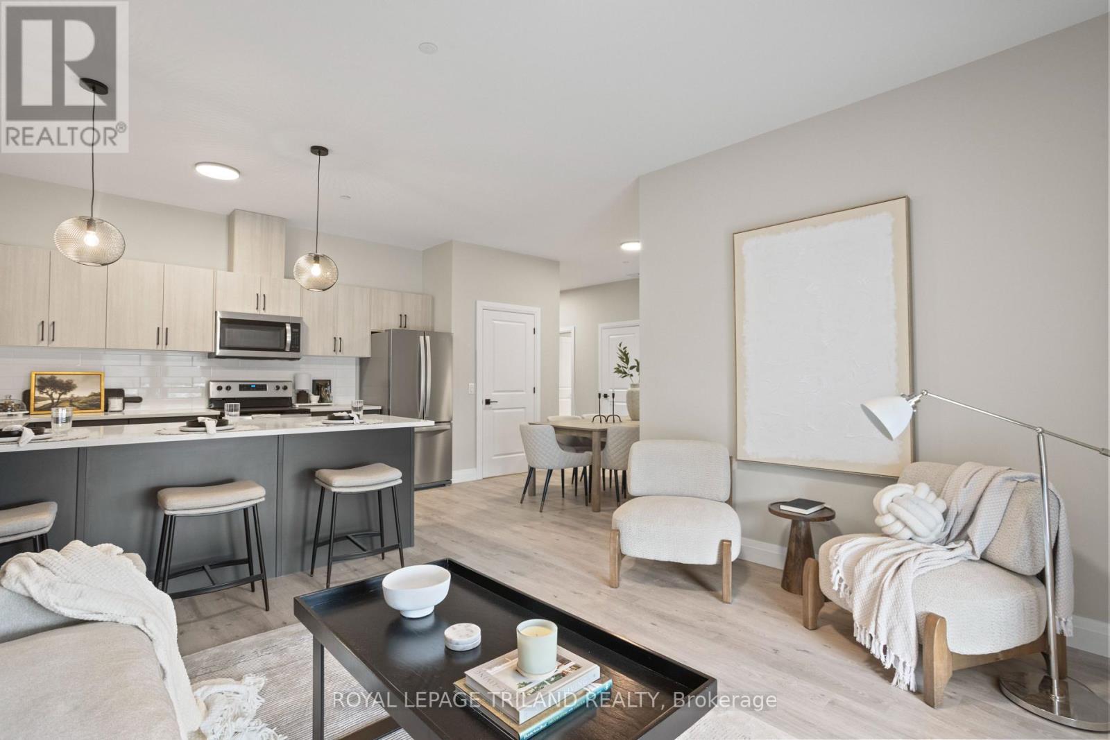 101 - 33318 Richmond Street, Lucan Biddulph (Lucan), ON