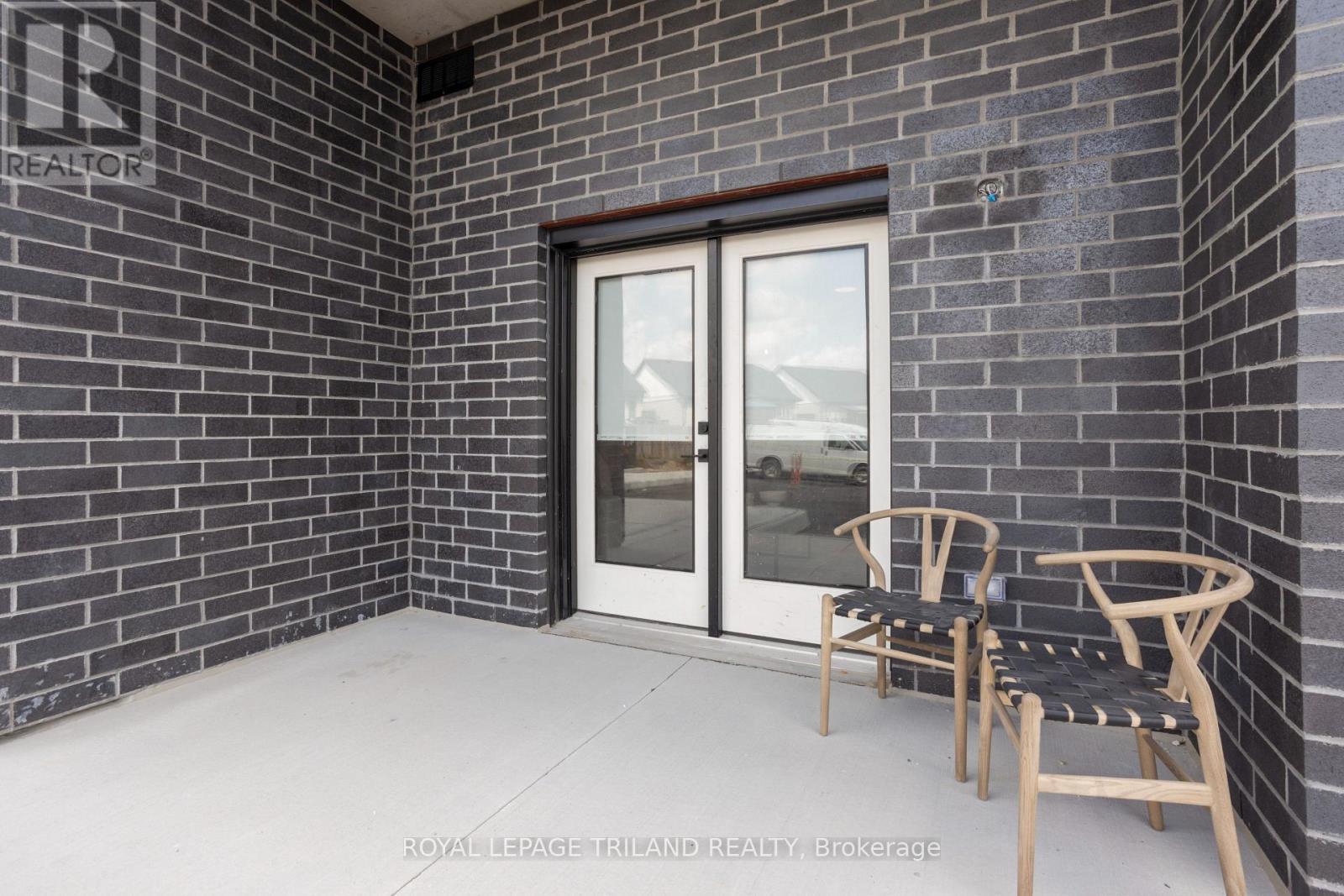 101 - 33318 Richmond Street, Lucan Biddulph (Lucan), ON