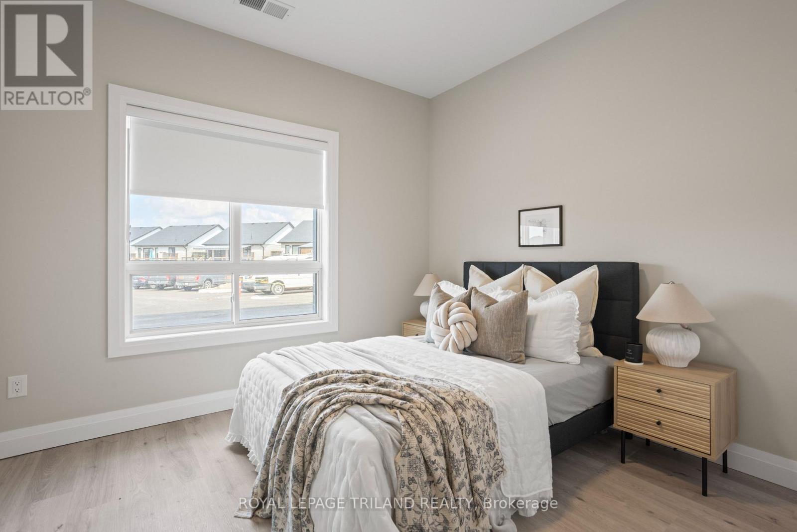 101 - 33318 Richmond Street, Lucan Biddulph (Lucan), ON