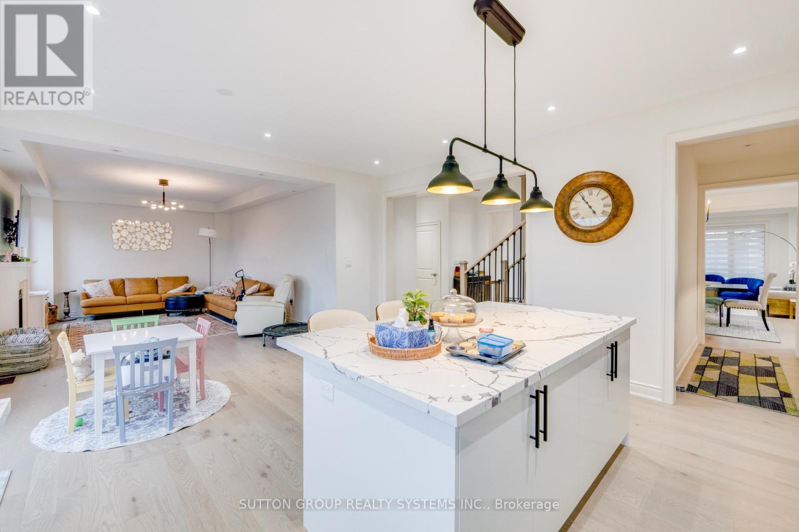 389 Humphrey Street, Hamilton, ON - Indoor