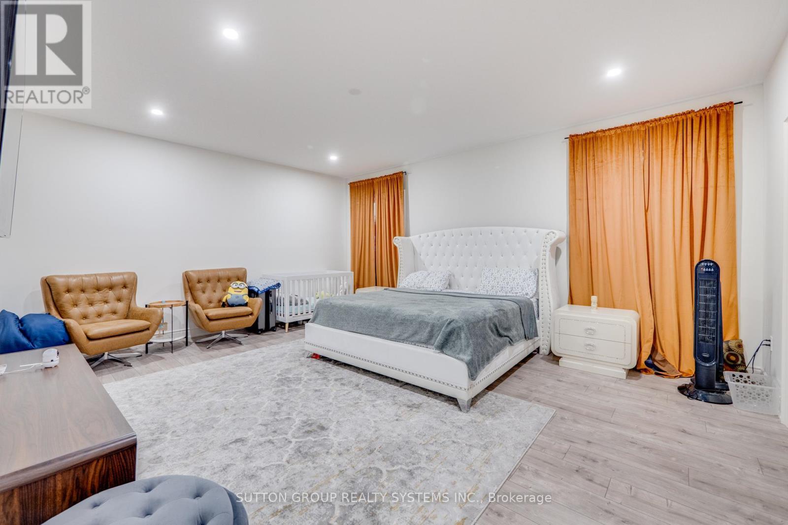 389 Humphrey Street, Hamilton, ON - Indoor Photo Showing Bedroom