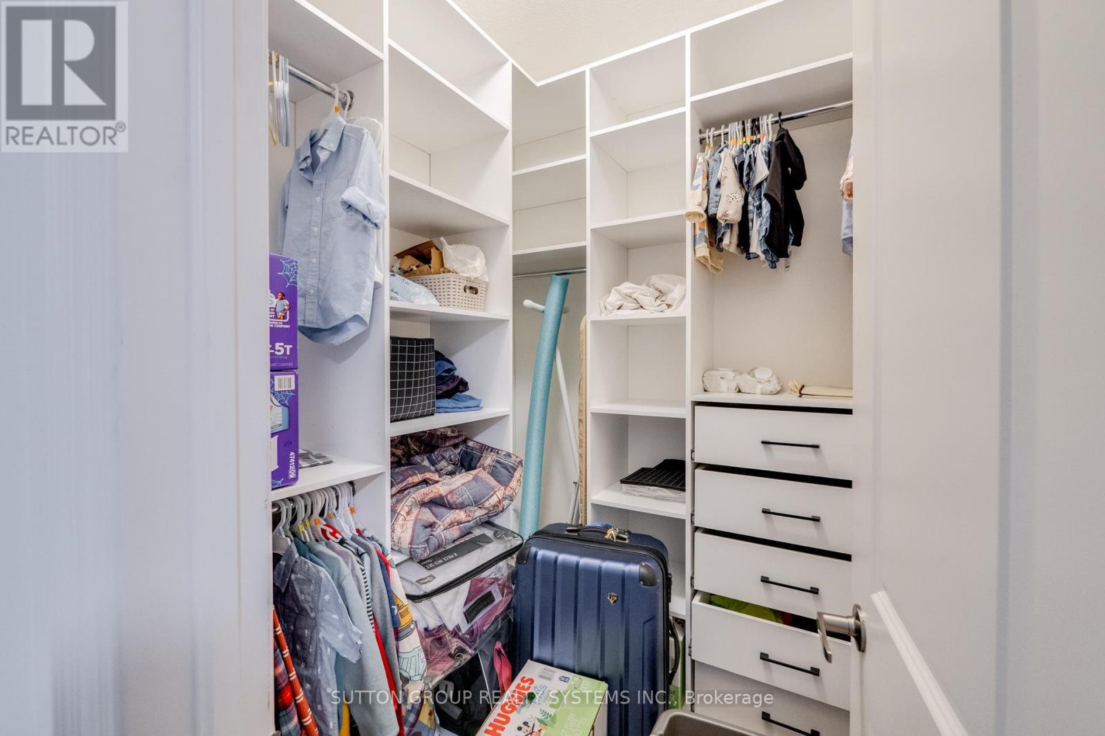 389 Humphrey Street, Hamilton, ON - Indoor With Storage