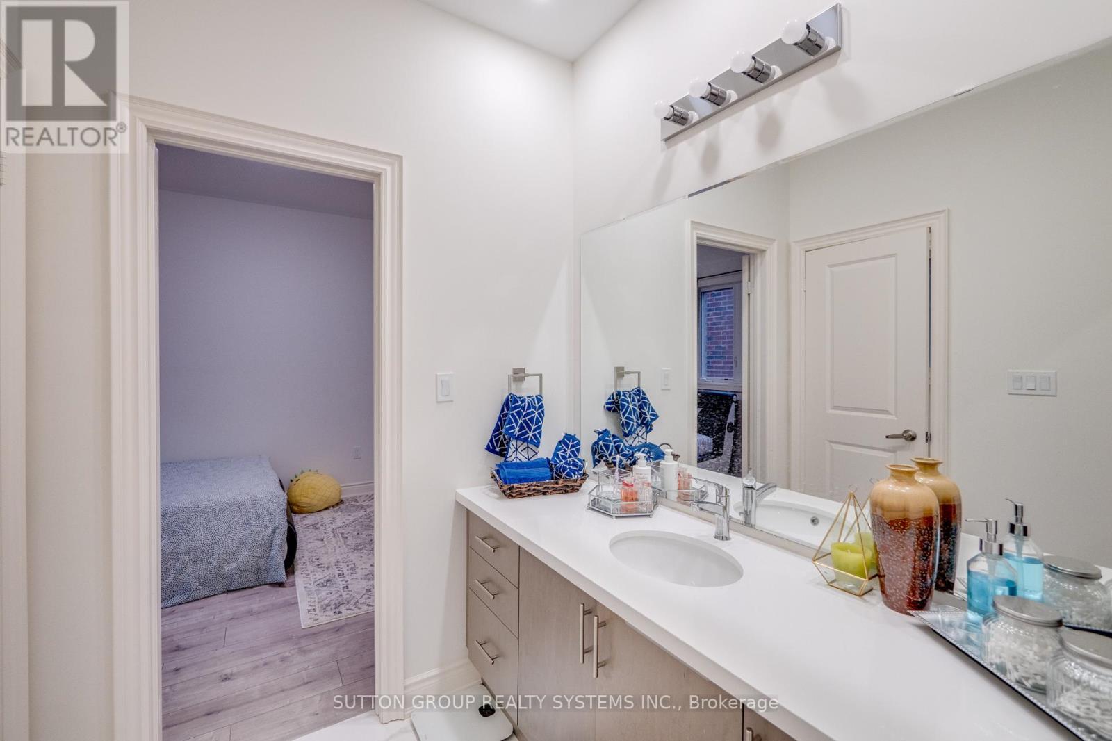 389 Humphrey Street, Hamilton, ON - Indoor Photo Showing Bathroom