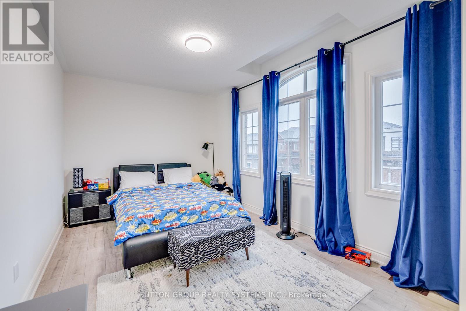 389 Humphrey Street, Hamilton, ON - Indoor Photo Showing Bedroom