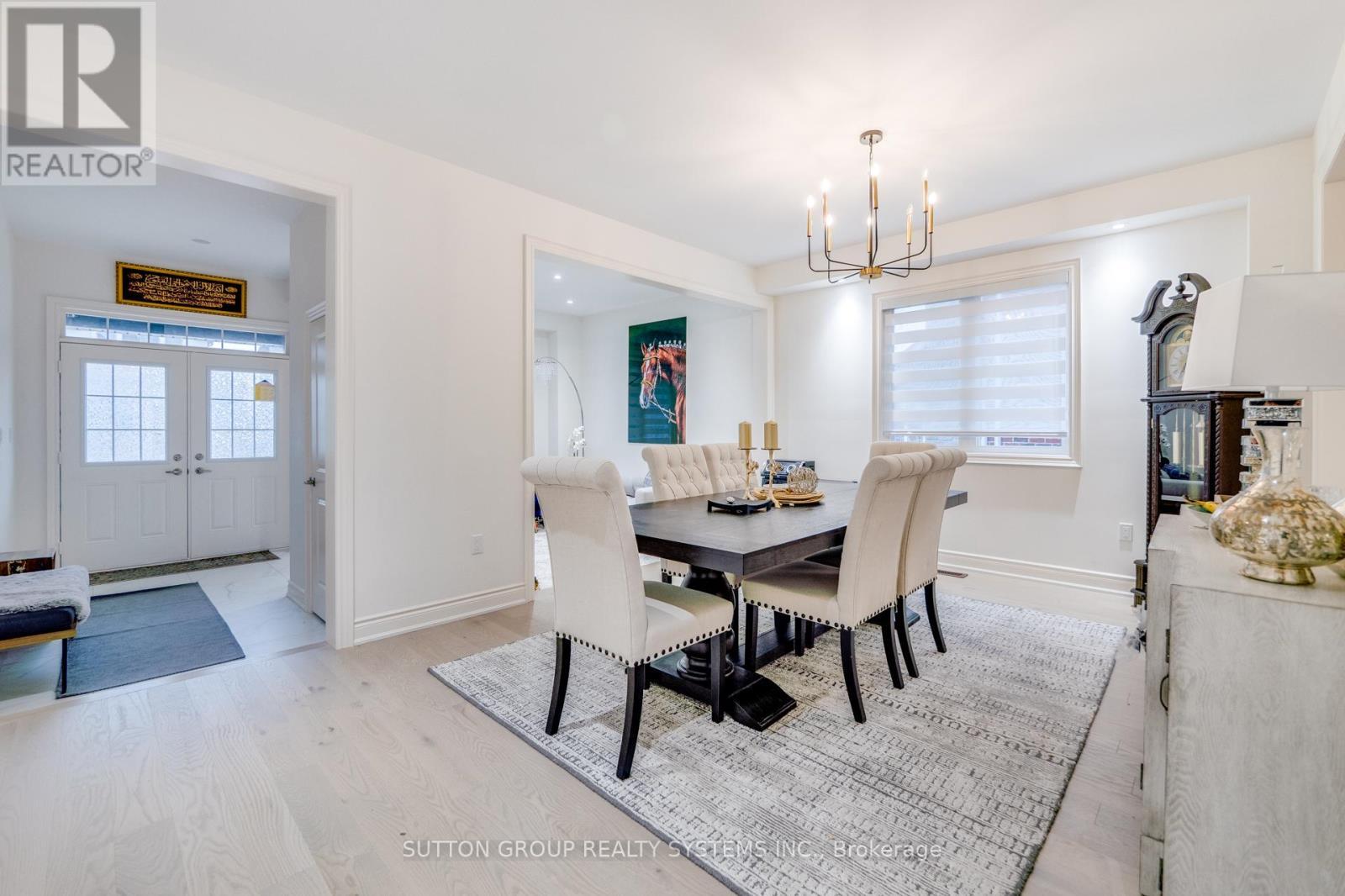 389 Humphrey Street, Hamilton, ON - Indoor Photo Showing Dining Room