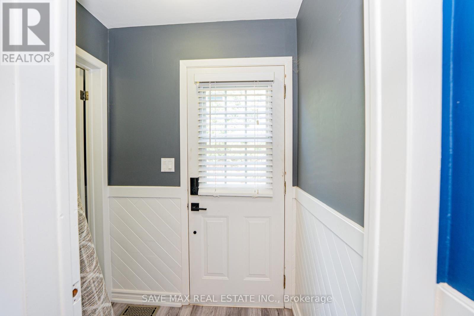 6307 Carolyn Avenue, Niagara Falls, ON - Indoor Photo Showing Other Room