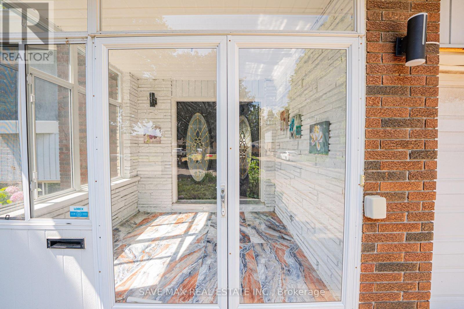 6307 Carolyn Avenue, Niagara Falls, ON - Indoor Photo Showing Other Room