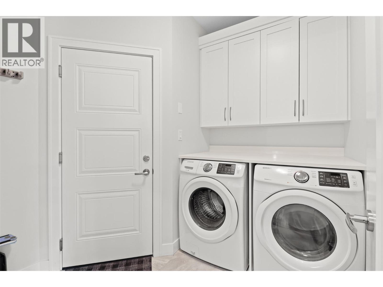 641 Shuswap Road Unit# 228, Kamloops, BC - Indoor Photo Showing Laundry Room