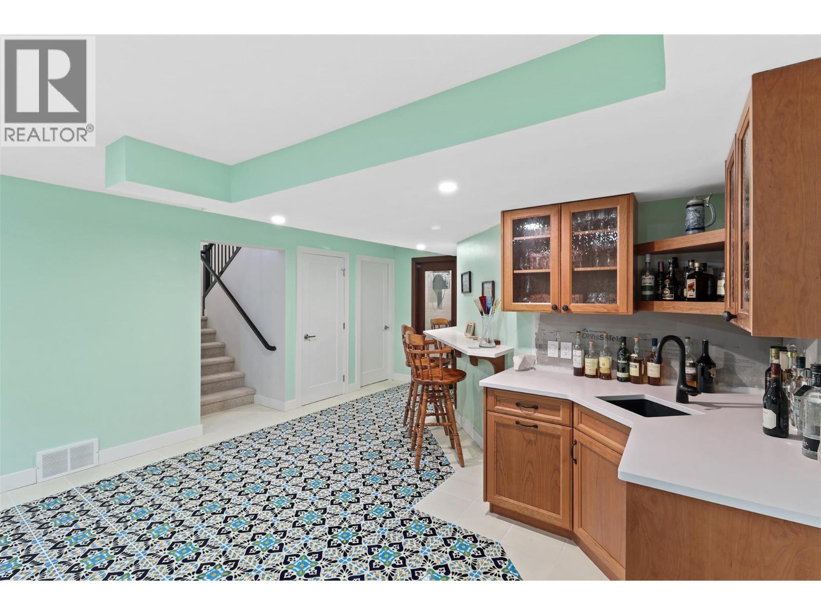 641 Shuswap Road Unit# 228, Kamloops, BC - Indoor Photo Showing Kitchen