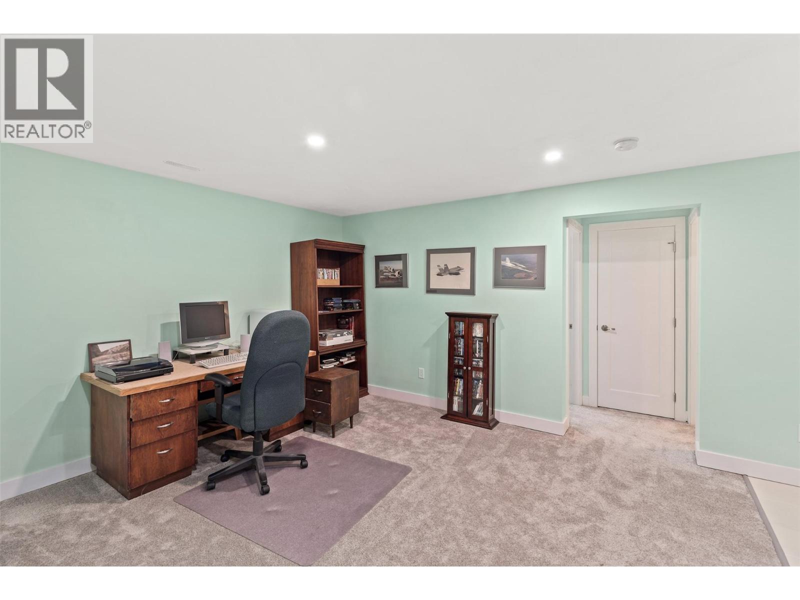 641 Shuswap Road Unit# 228, Kamloops, BC - Indoor Photo Showing Other Room