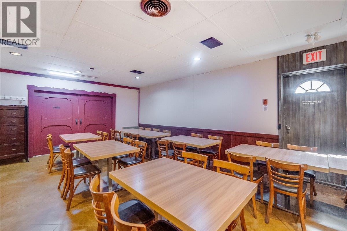 932 And 938 Columbia Avenue, Castlegar, BC