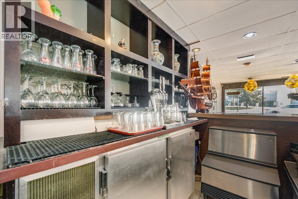 932 And 938 Columbia Avenue, Castlegar, BC