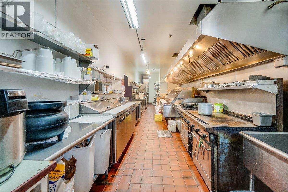 932 And 938 Columbia Avenue, Castlegar, BC