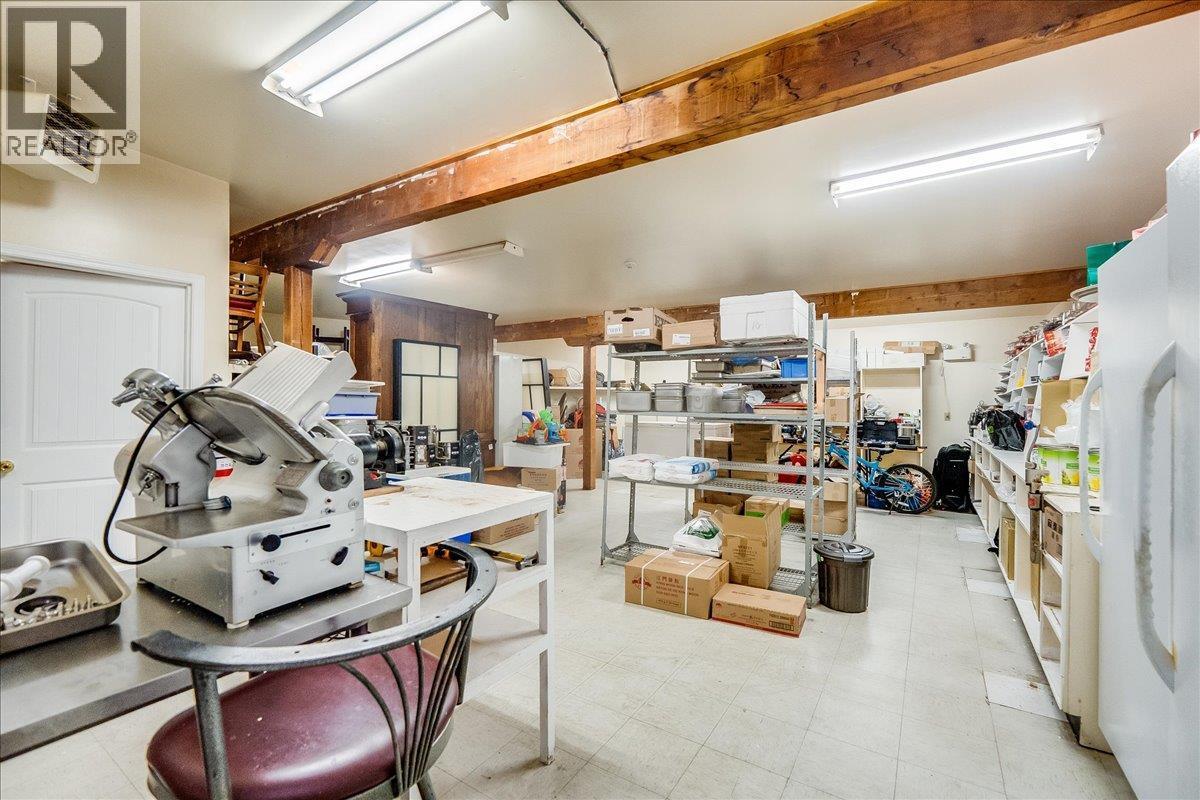 932 And 938 Columbia Avenue, Castlegar, BC