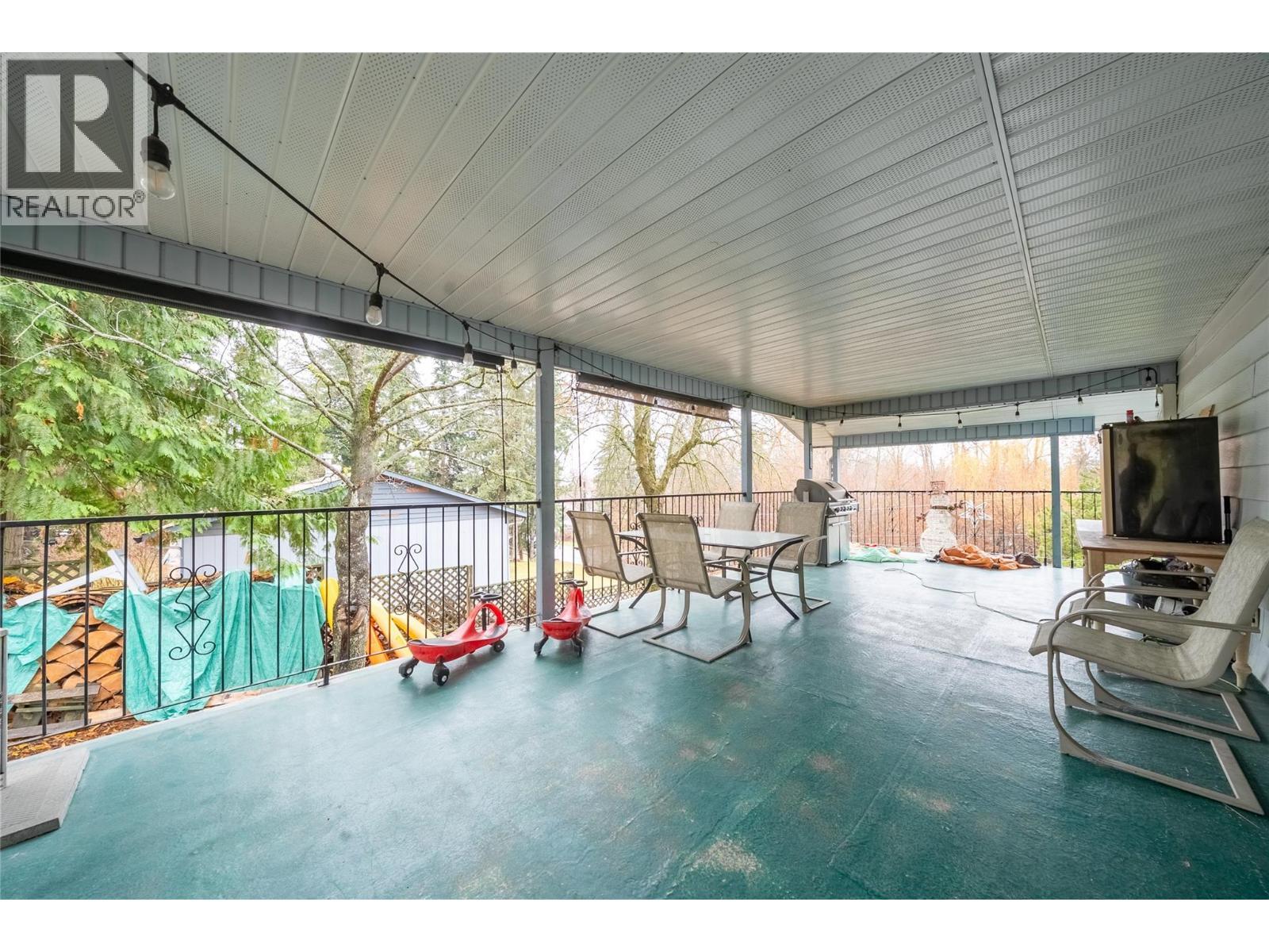 2150 1 Avenue Ne, Salmon Arm, BC - Outdoor With Deck Patio Veranda